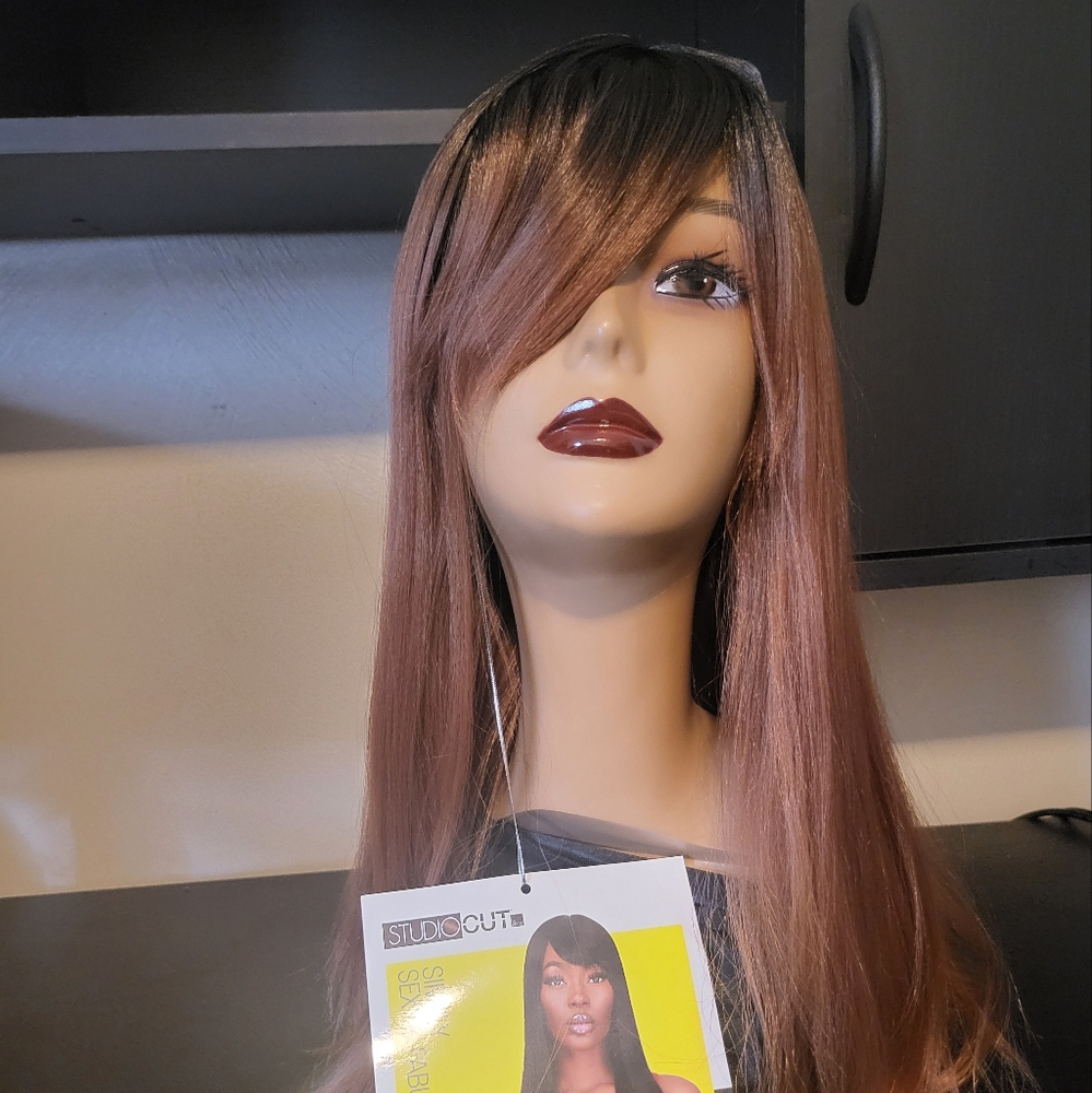 Studio Cut Sexy Wig #12 (OT30)